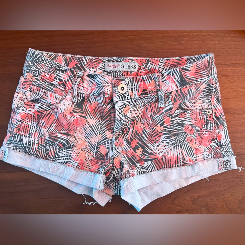 NEW GUESS Denim Patterned Shorts size 24